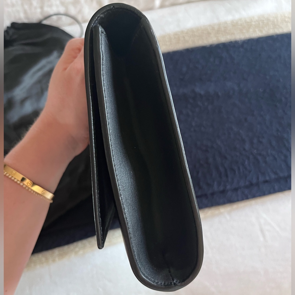Black Y-Accented YSL Clutch - Picture 4 of 17